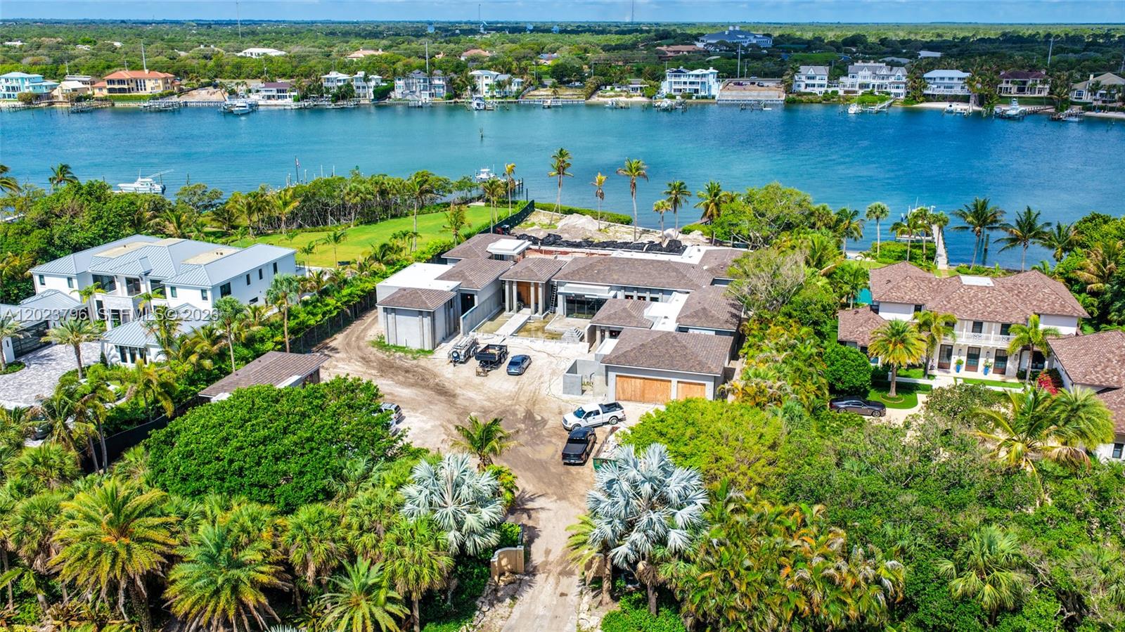 508 S Beach Rd Jupiter Island, FL 33455