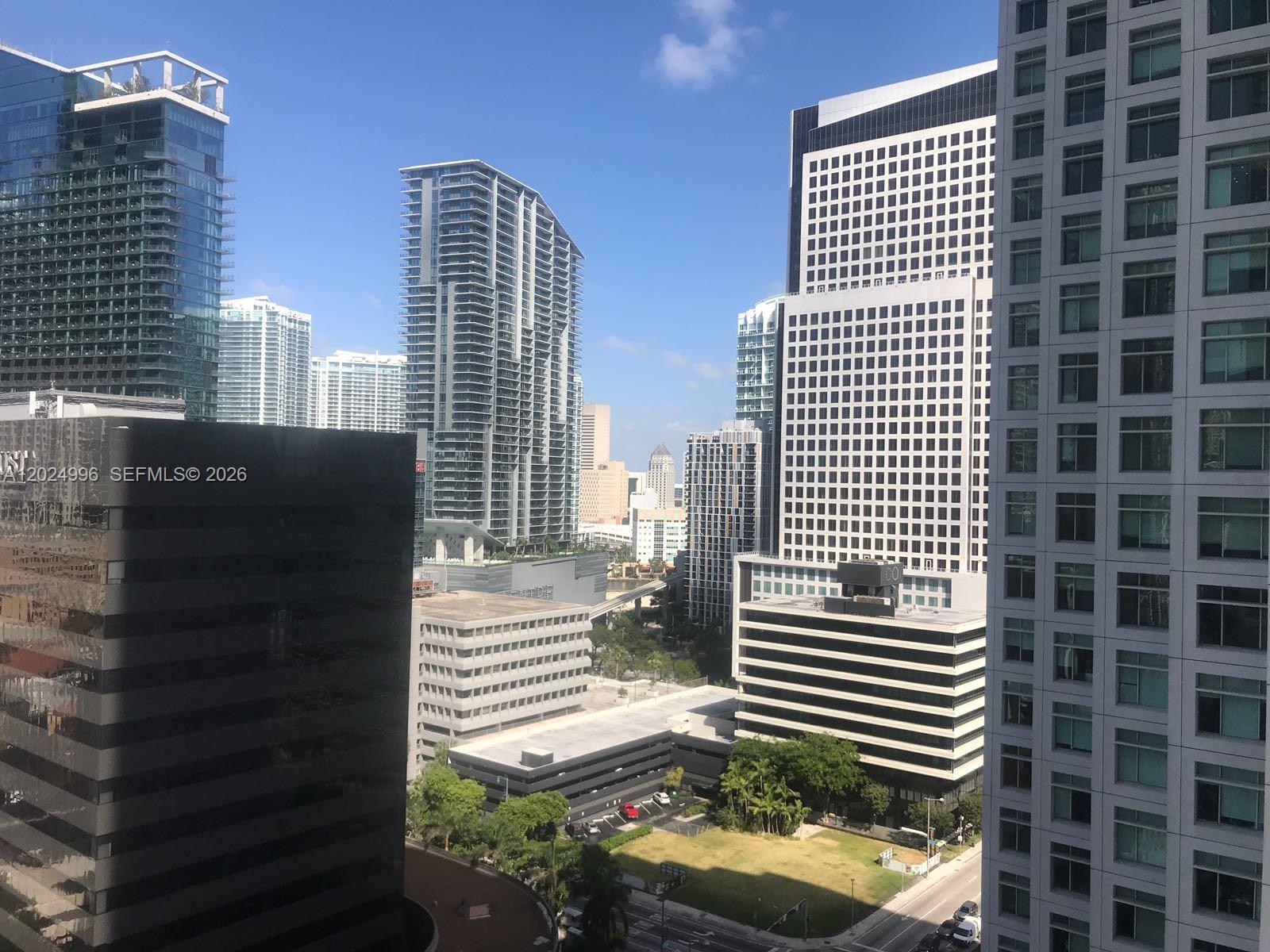 950 Brickell Bay Dr #2000