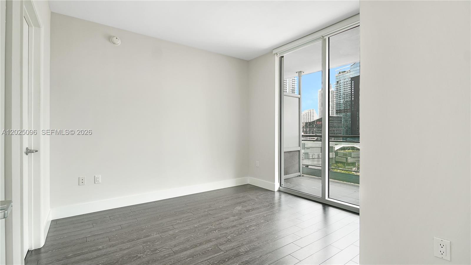 92 SW 3rd St #1803 Miami, FL 33130