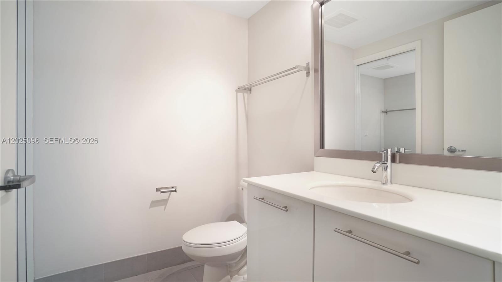 92 SW 3rd St #1803 Miami, FL 33130