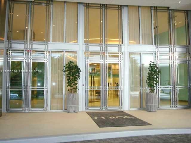 92 SW 3rd St #1803 Miami, FL 33130