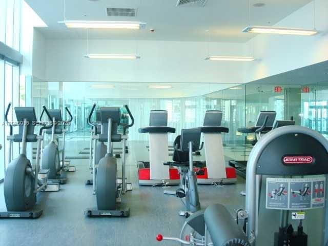 92 SW 3rd St #1803 Miami, FL 33130