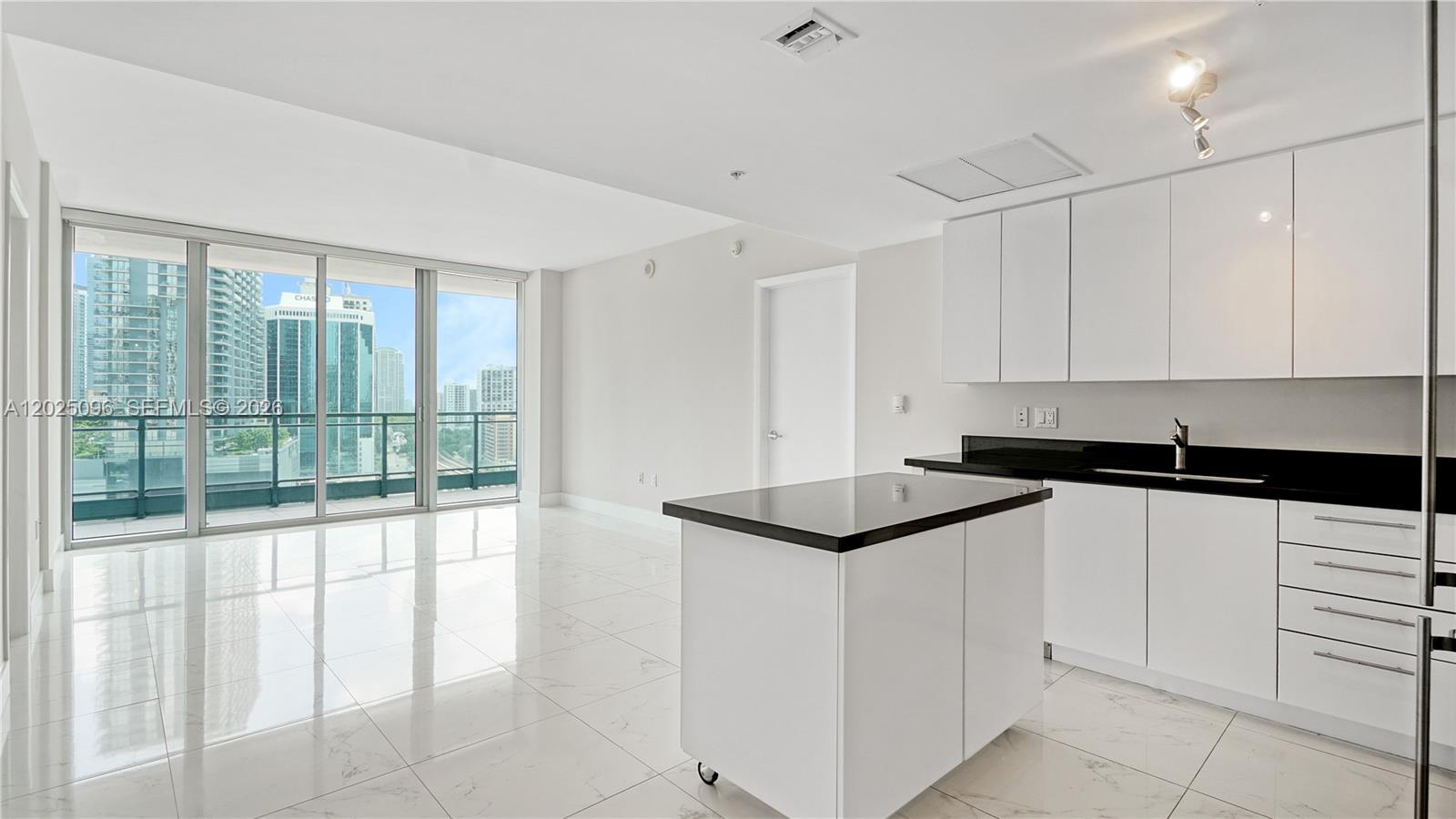 92 SW 3rd St #1803 Miami, FL 33130
