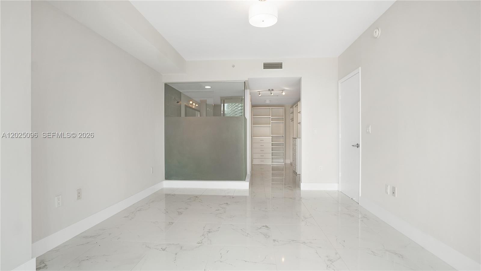 92 SW 3rd St #1803 Miami, FL 33130