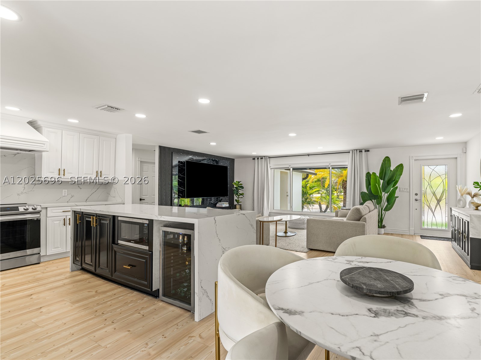1701 SW 3rd Ave Pompano Beach, FL 33060