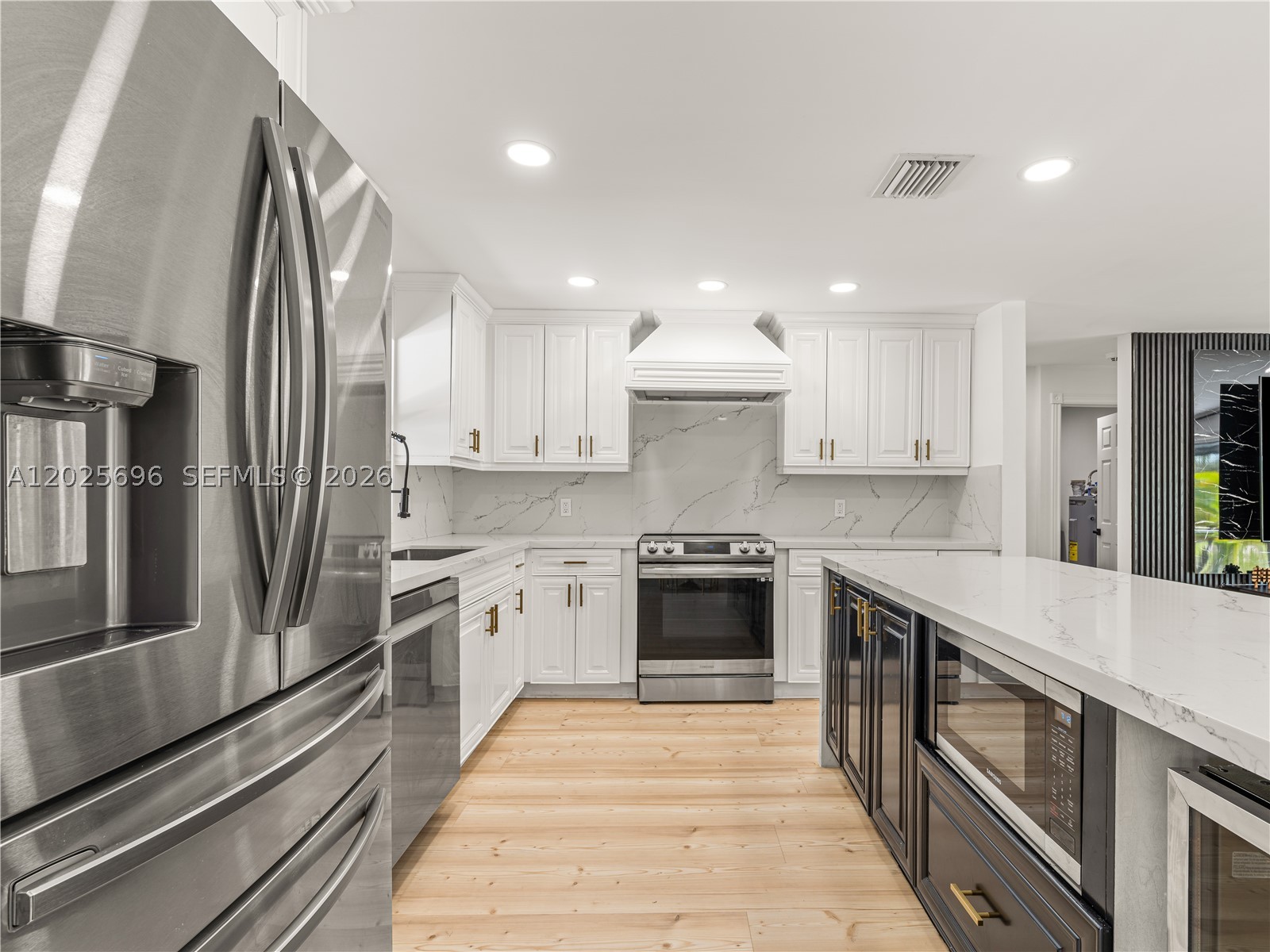 1701 SW 3rd Ave Pompano Beach, FL 33060