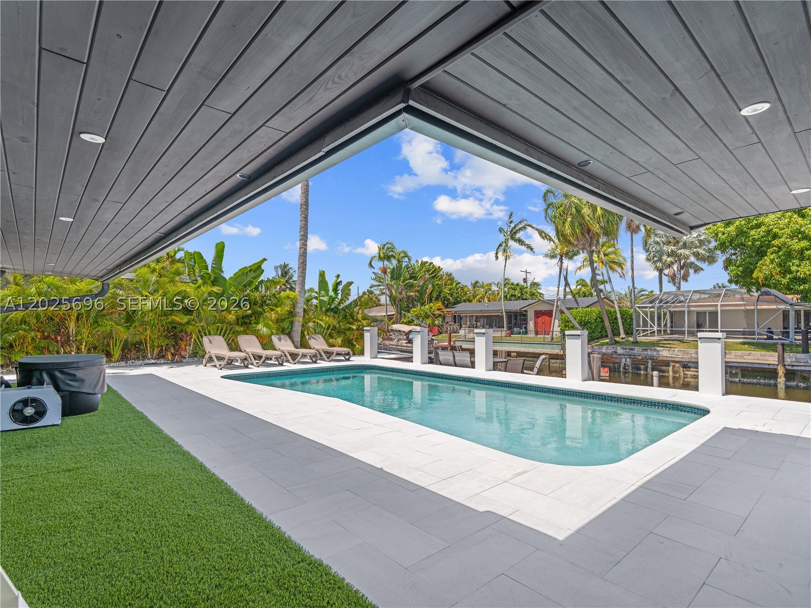 1701 SW 3rd Ave Pompano Beach, FL 33060