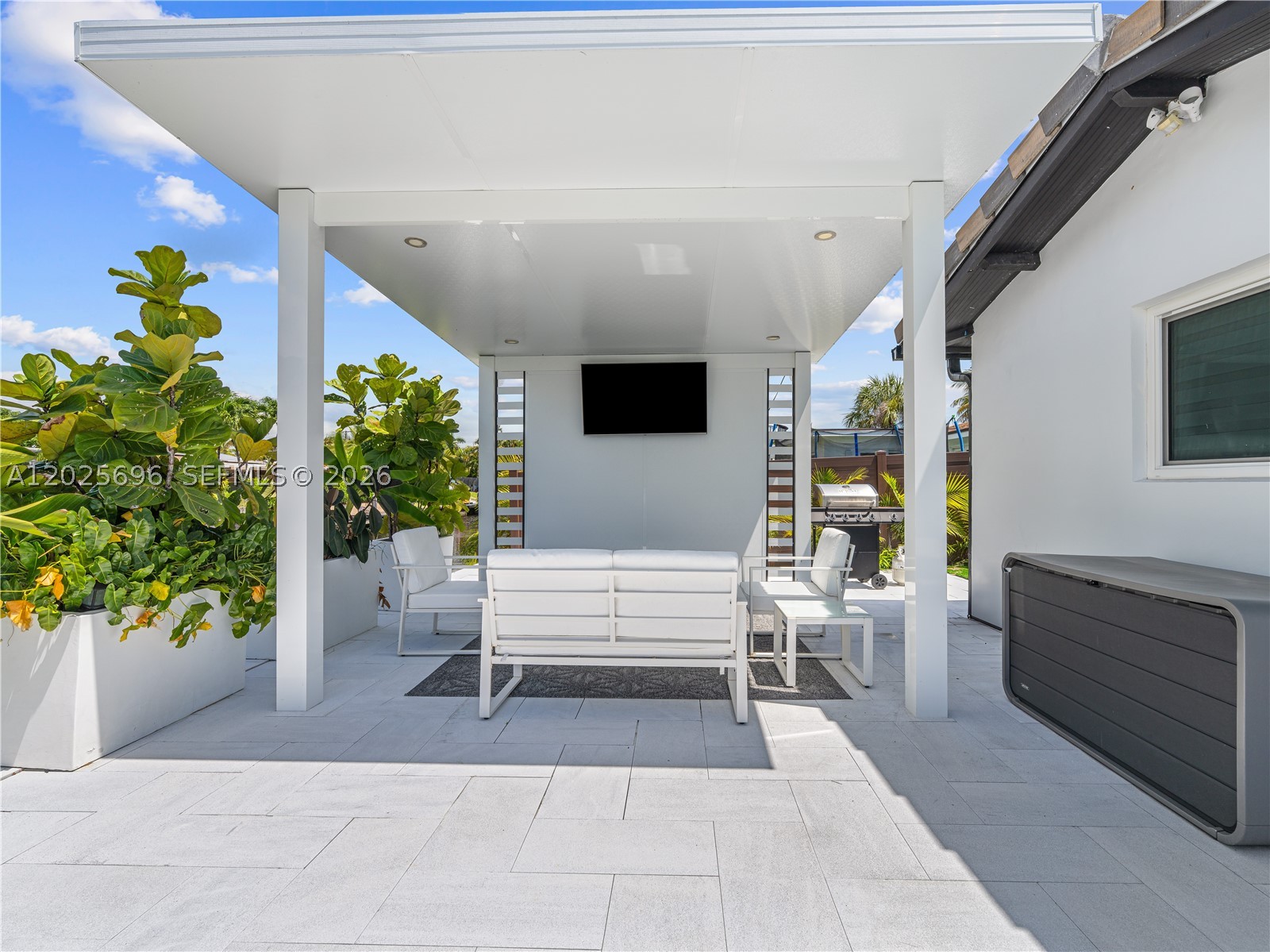 1701 SW 3rd Ave Pompano Beach, FL 33060