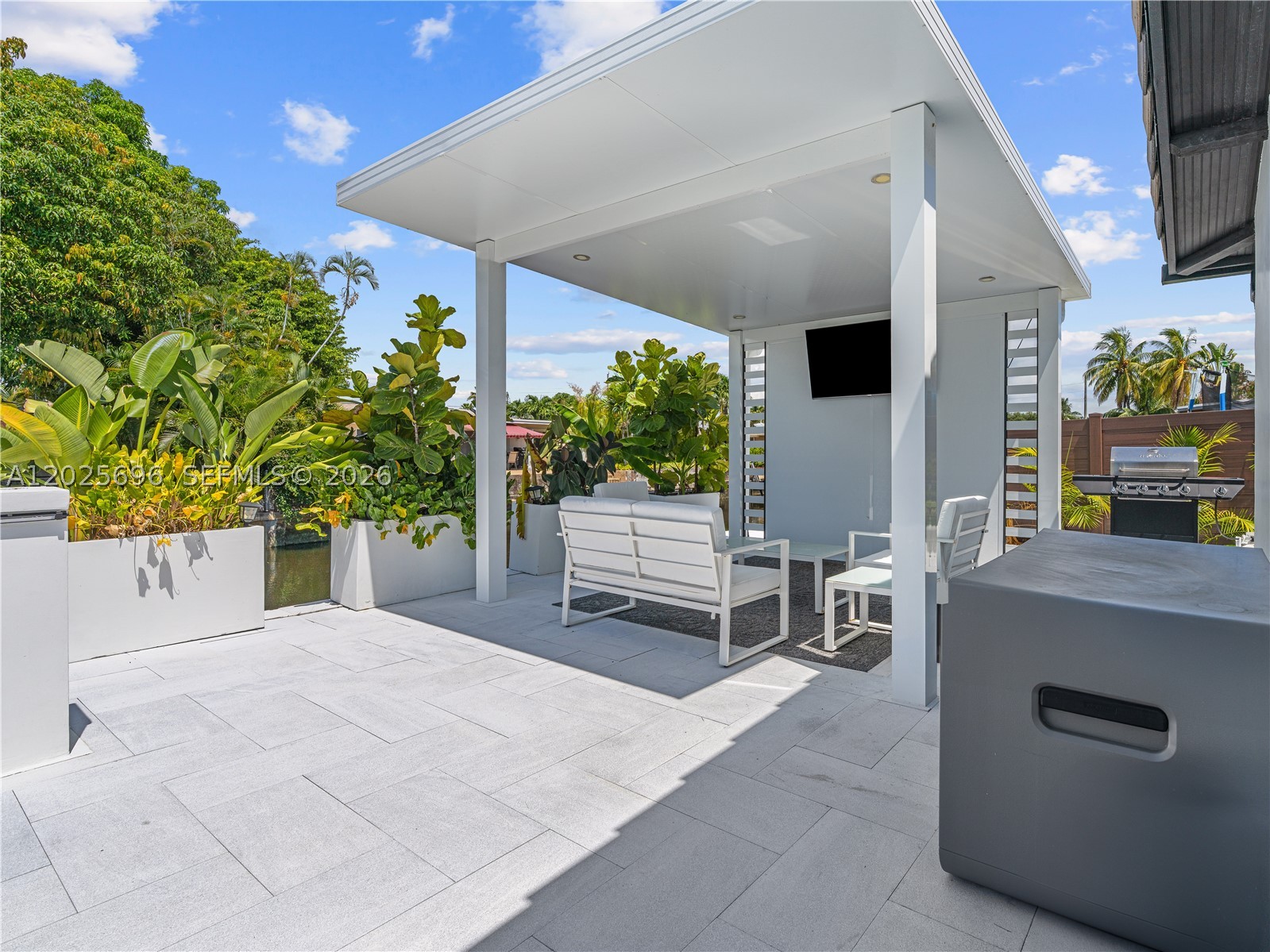 1701 SW 3rd Ave Pompano Beach, FL 33060