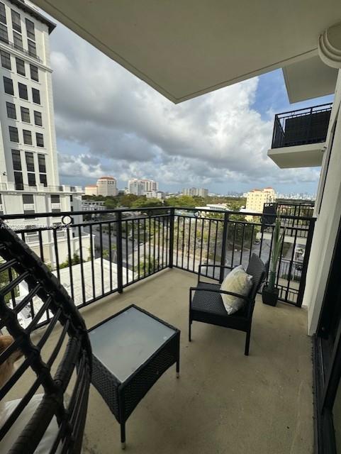 image 1300 Ponce Condos15