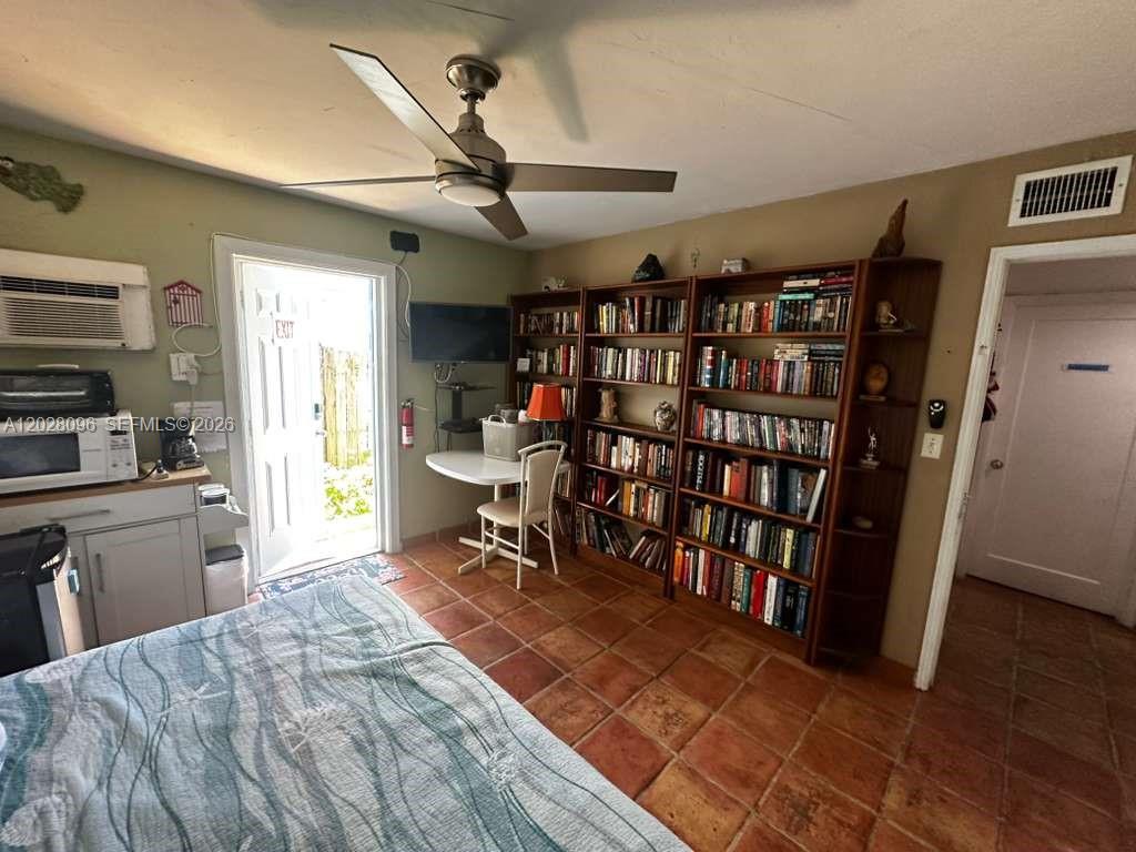 2318 N Ocean Blvd Fort Lauderdale, FL 33305