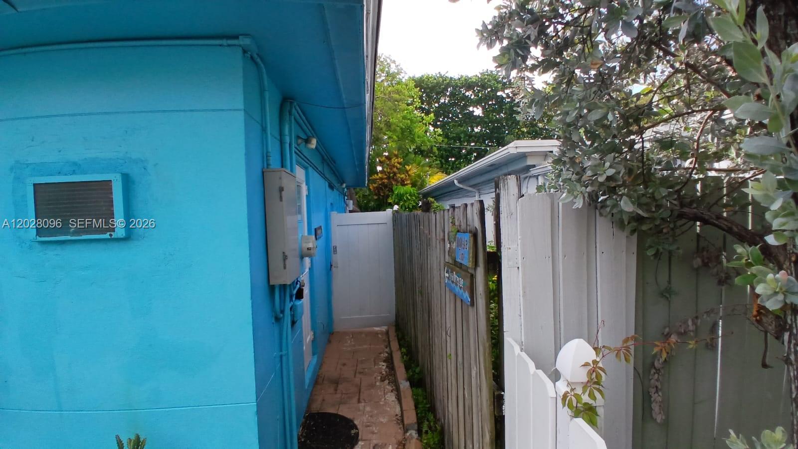 2318 N Ocean Blvd Fort Lauderdale, FL 33305