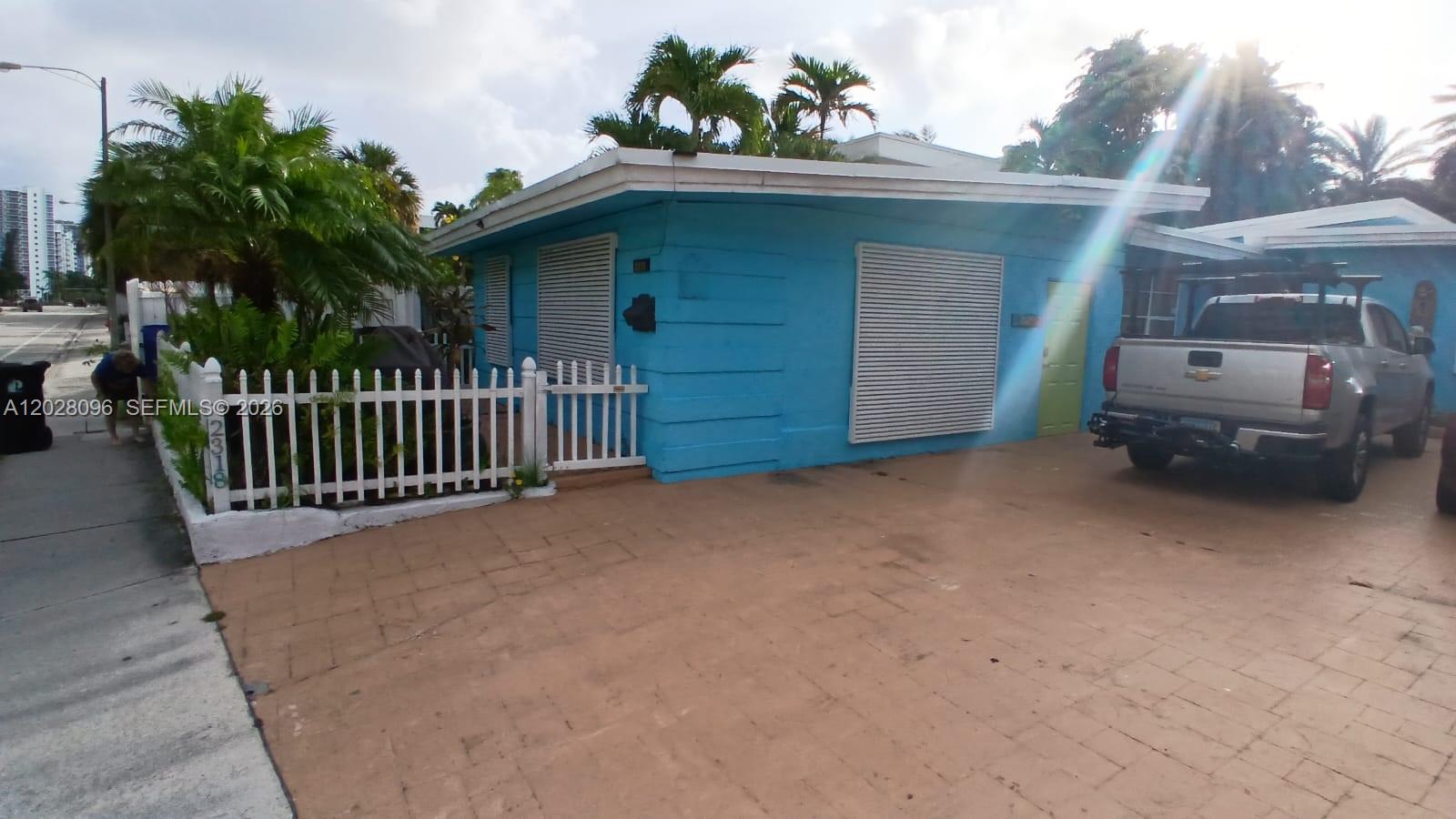2318 N Ocean Blvd Fort Lauderdale, FL 33305