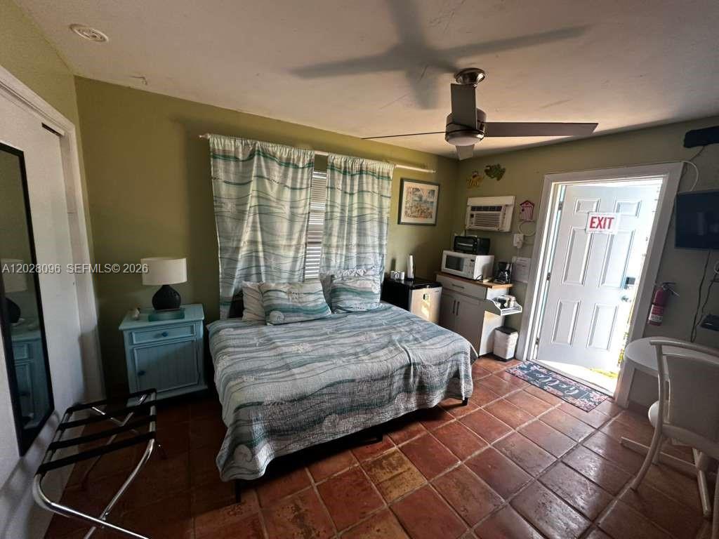 2318 N Ocean Blvd Fort Lauderdale, FL 33305