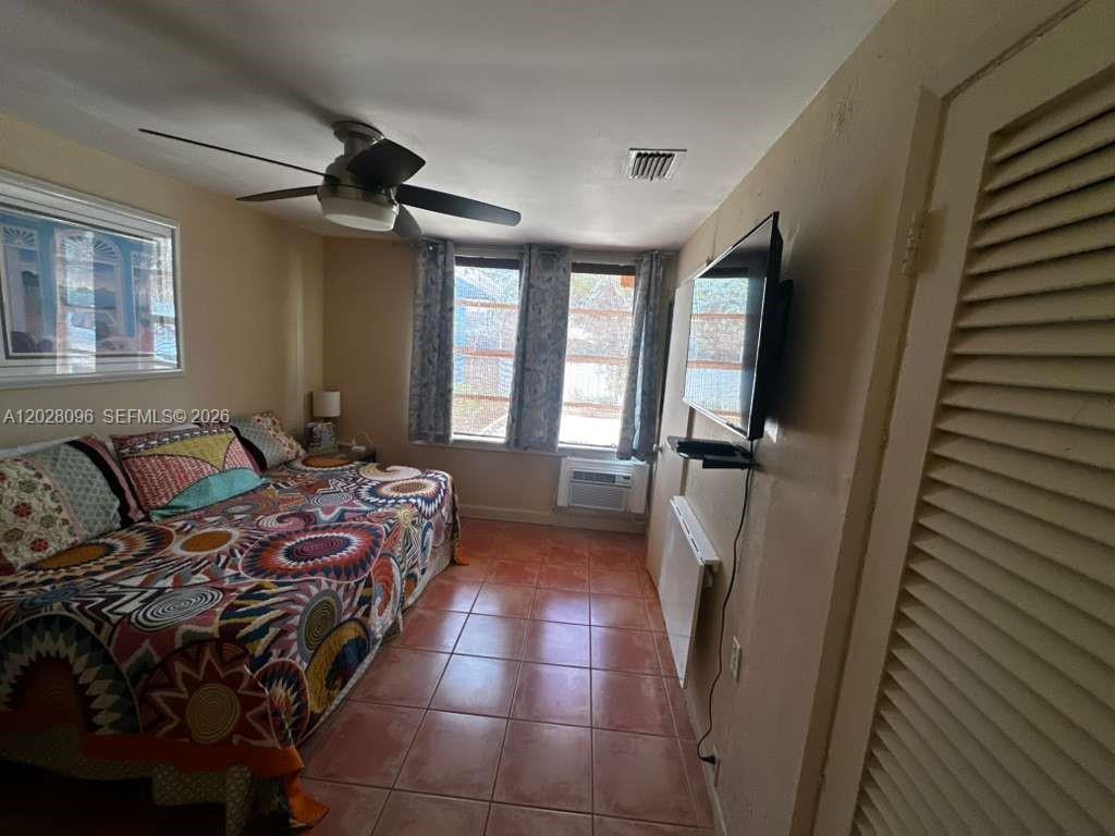2318 N Ocean Blvd Fort Lauderdale, FL 33305