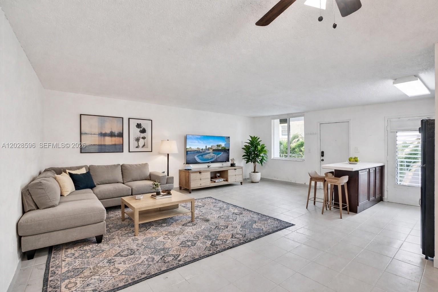 7133 Bay Dr #305