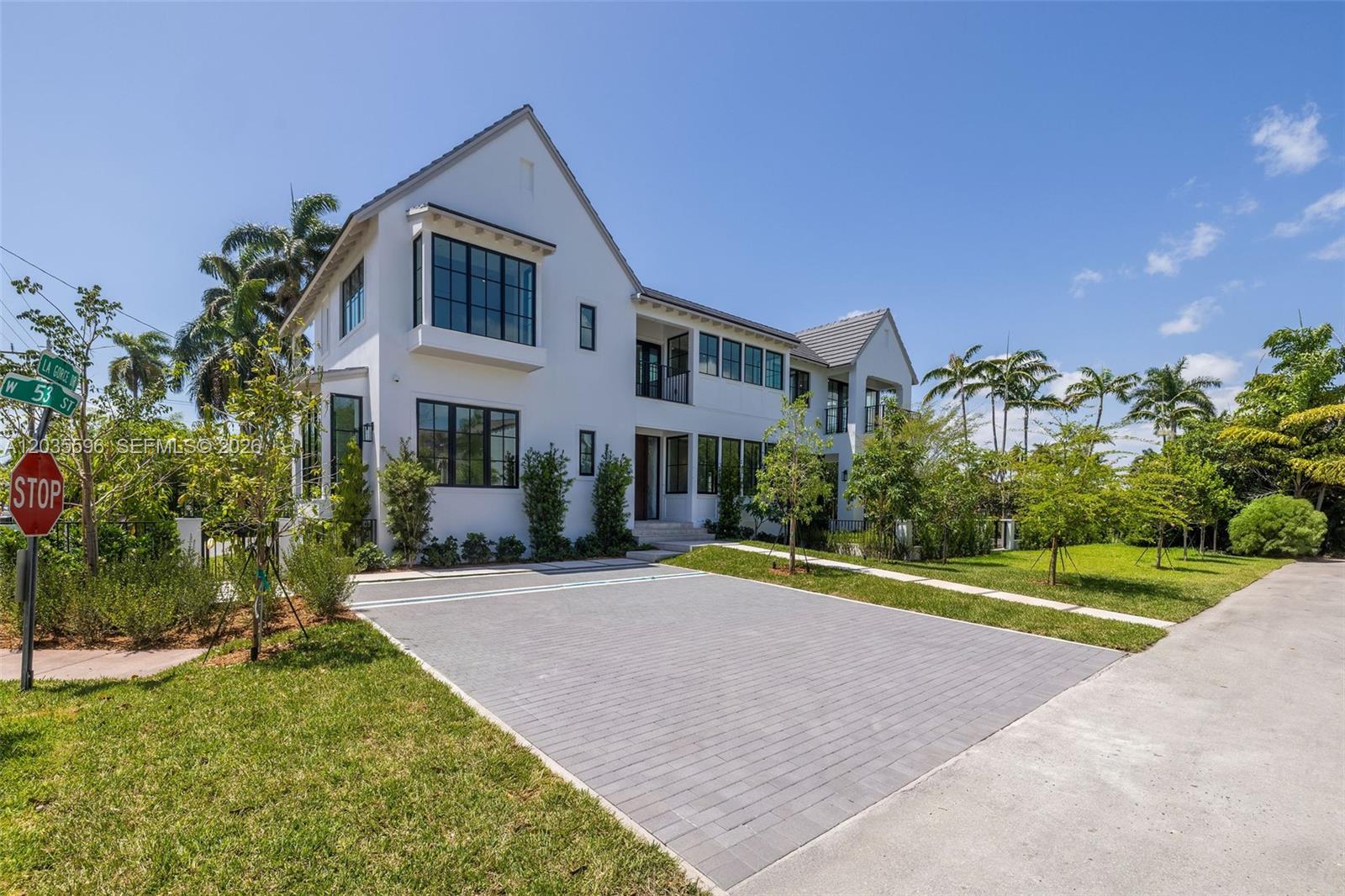 5262 La Gorce Miami Beach, FL 33140
