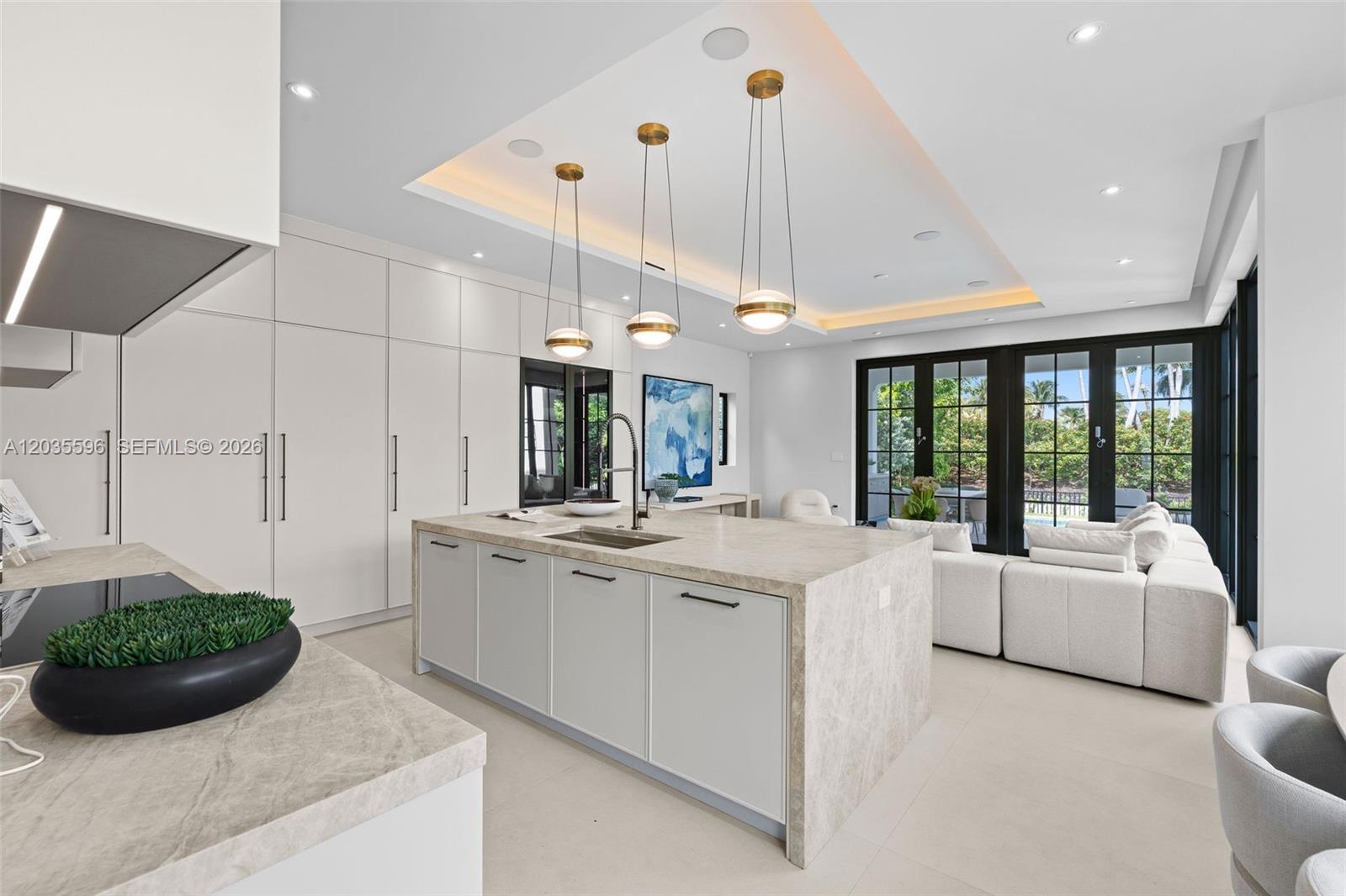 5262 La Gorce Miami Beach, FL 33140