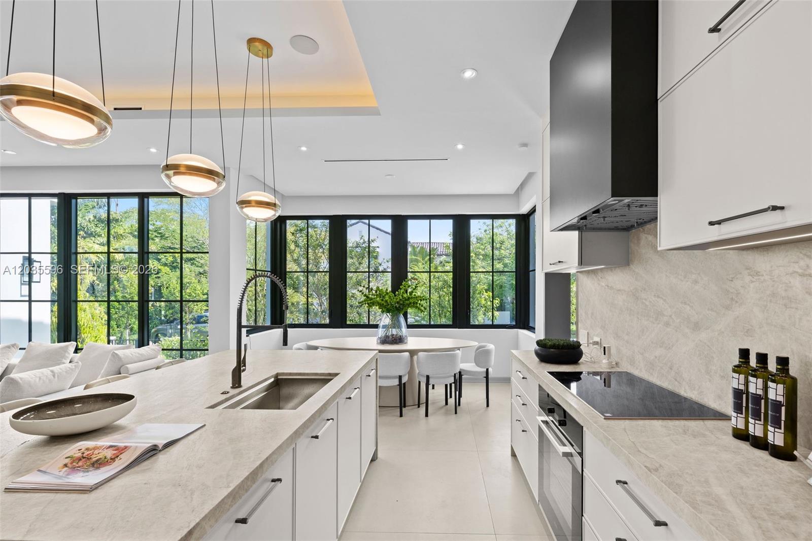 5262 La Gorce Miami Beach, FL 33140