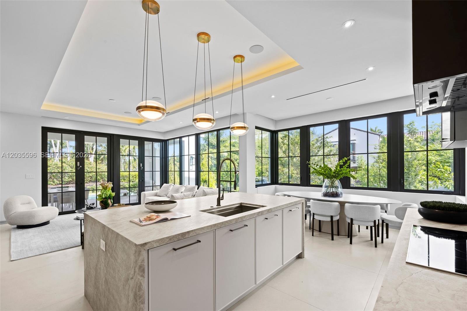 5262 La Gorce Miami Beach, FL 33140
