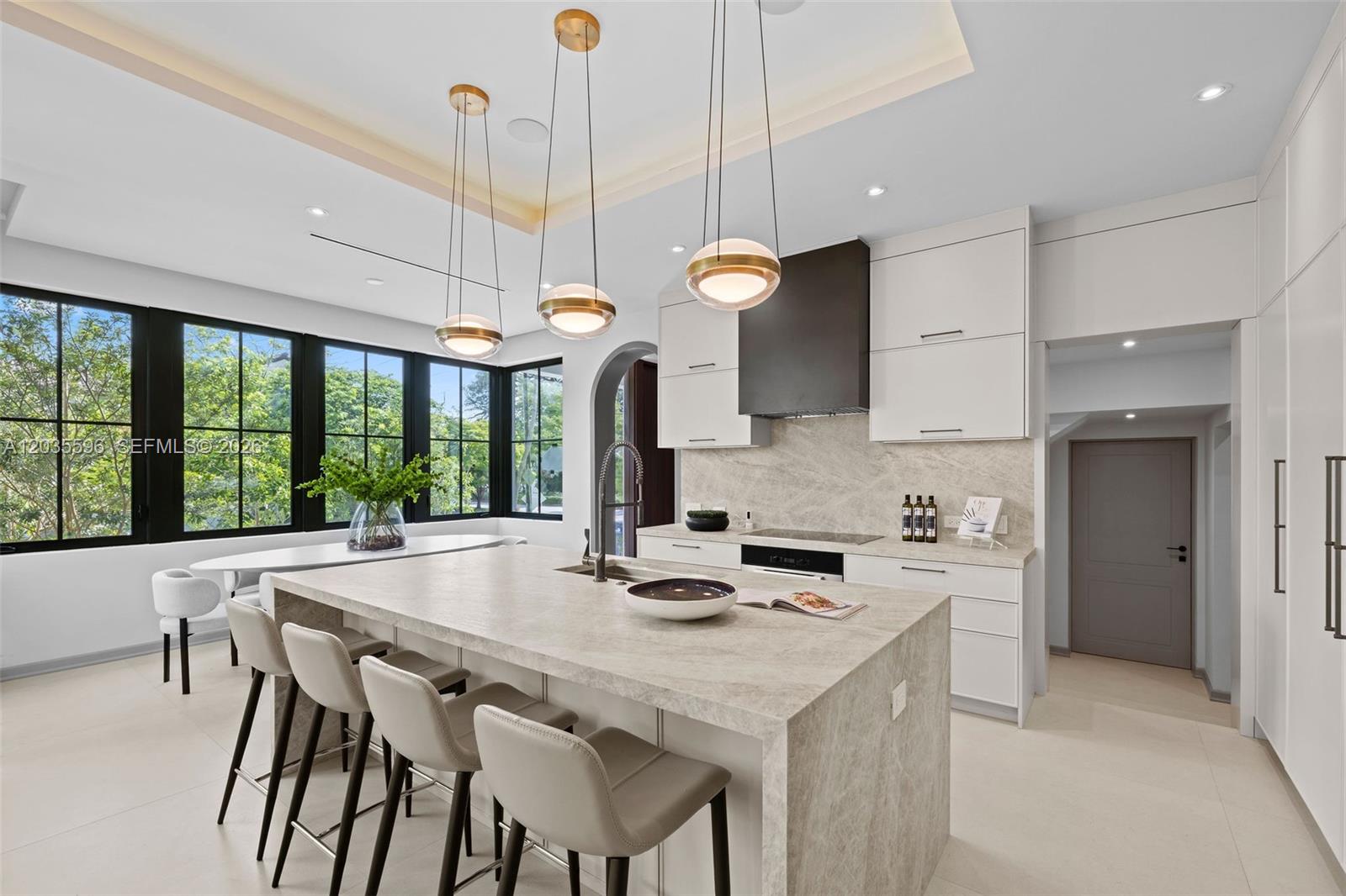 5262 La Gorce Miami Beach, FL 33140