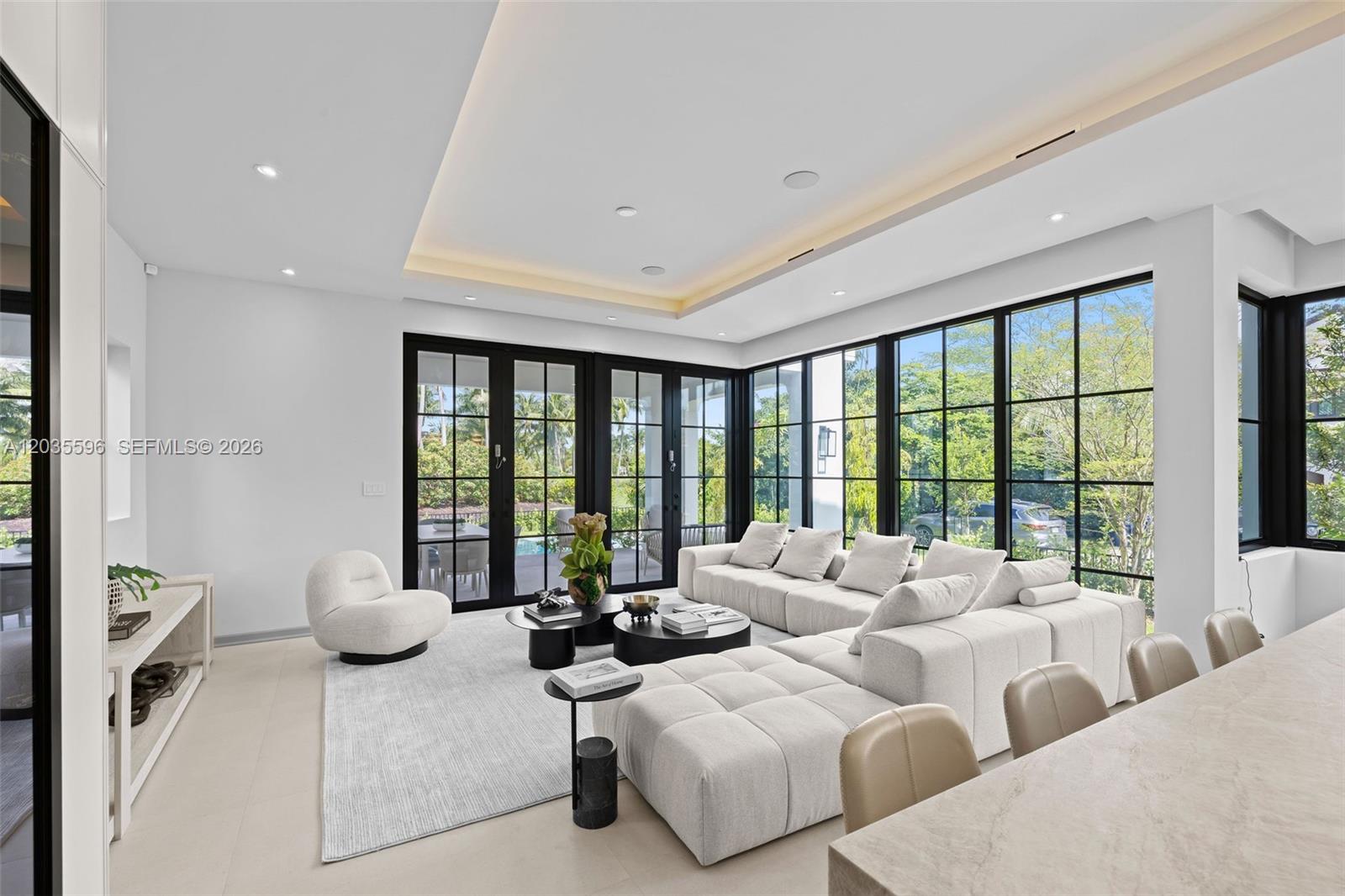 5262 La Gorce Miami Beach, FL 33140