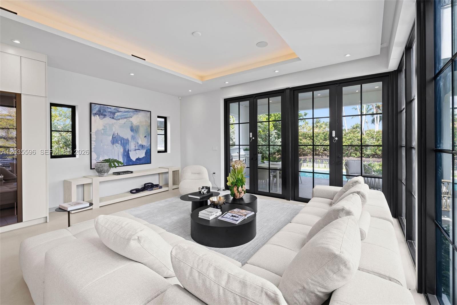 5262 La Gorce Miami Beach, FL 33140