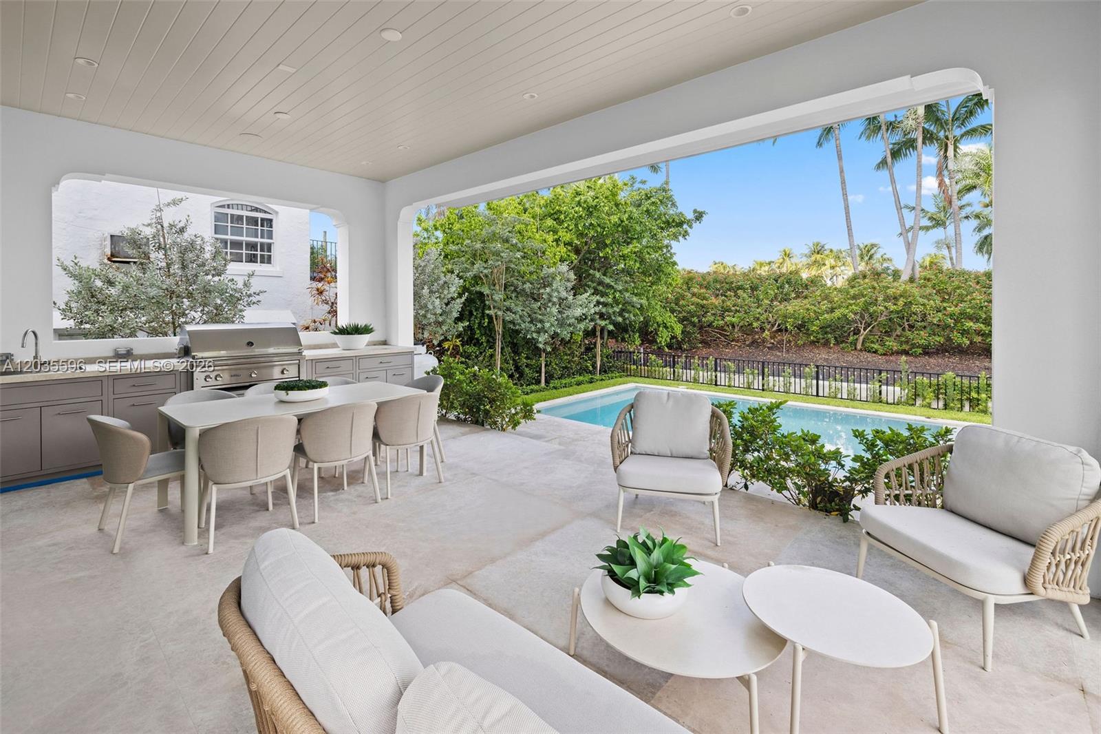 5262 La Gorce Miami Beach, FL 33140