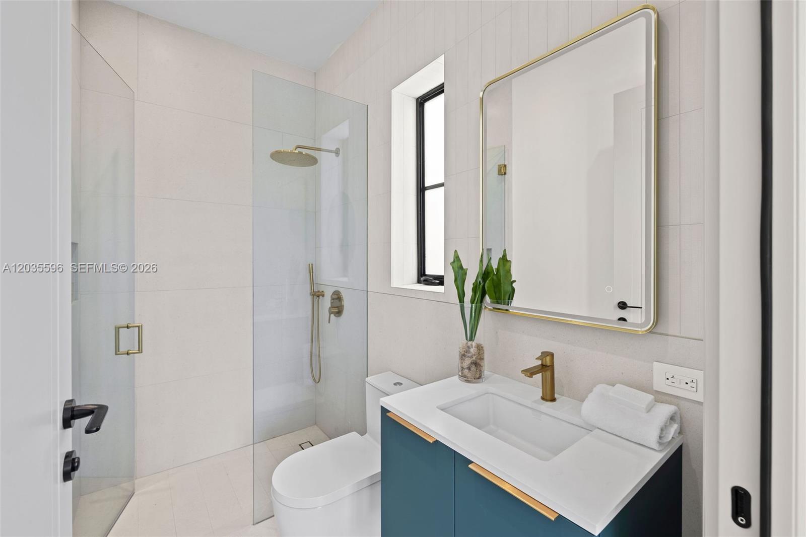 5262 La Gorce Miami Beach, FL 33140