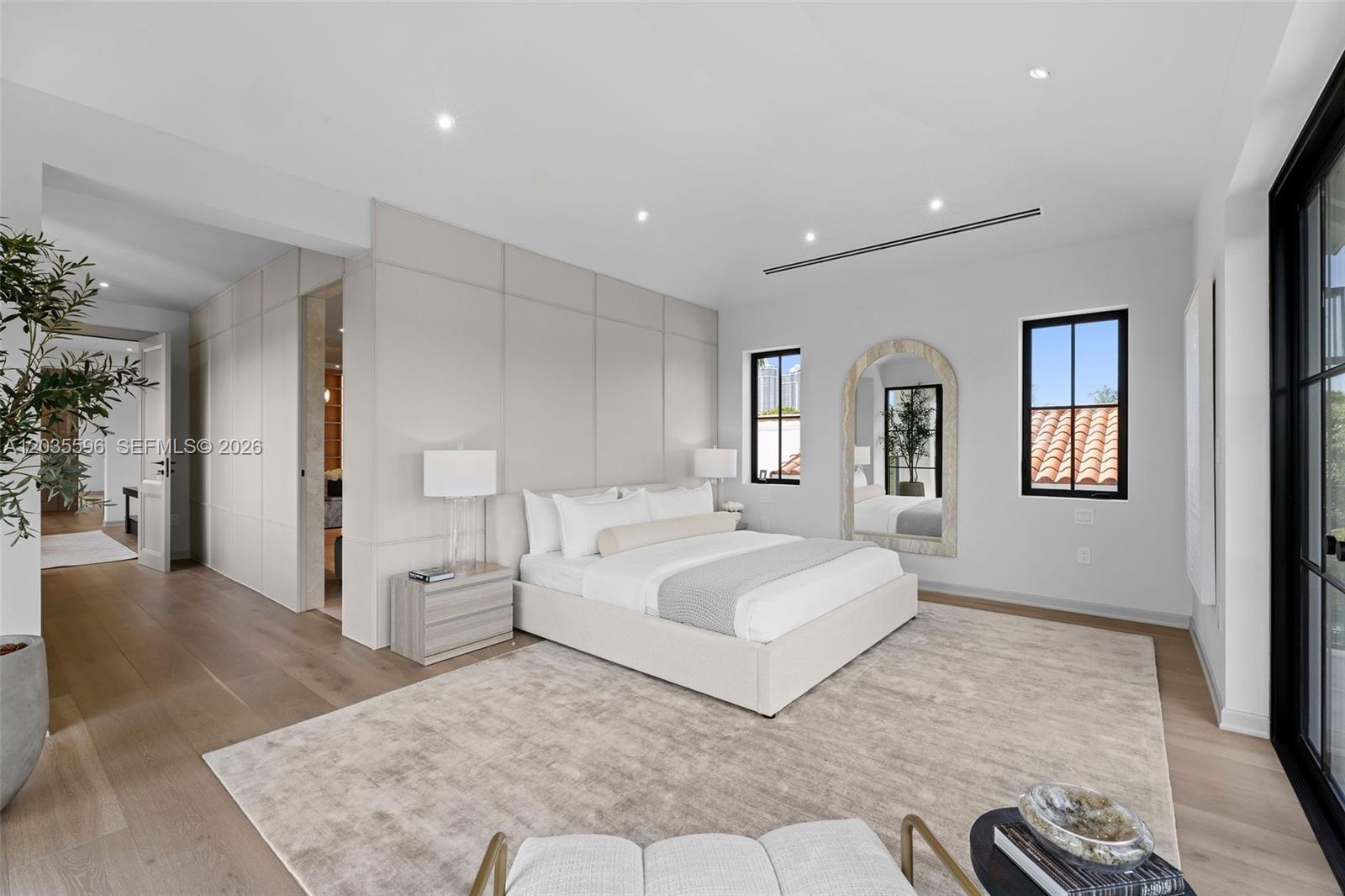 5262 La Gorce Miami Beach, FL 33140