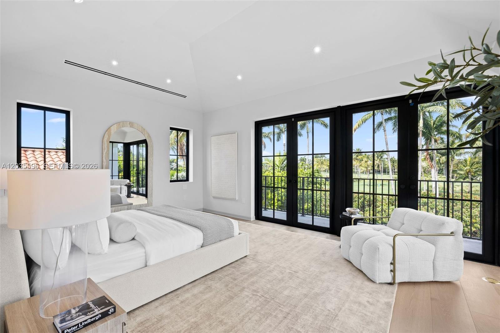 5262 La Gorce Miami Beach, FL 33140