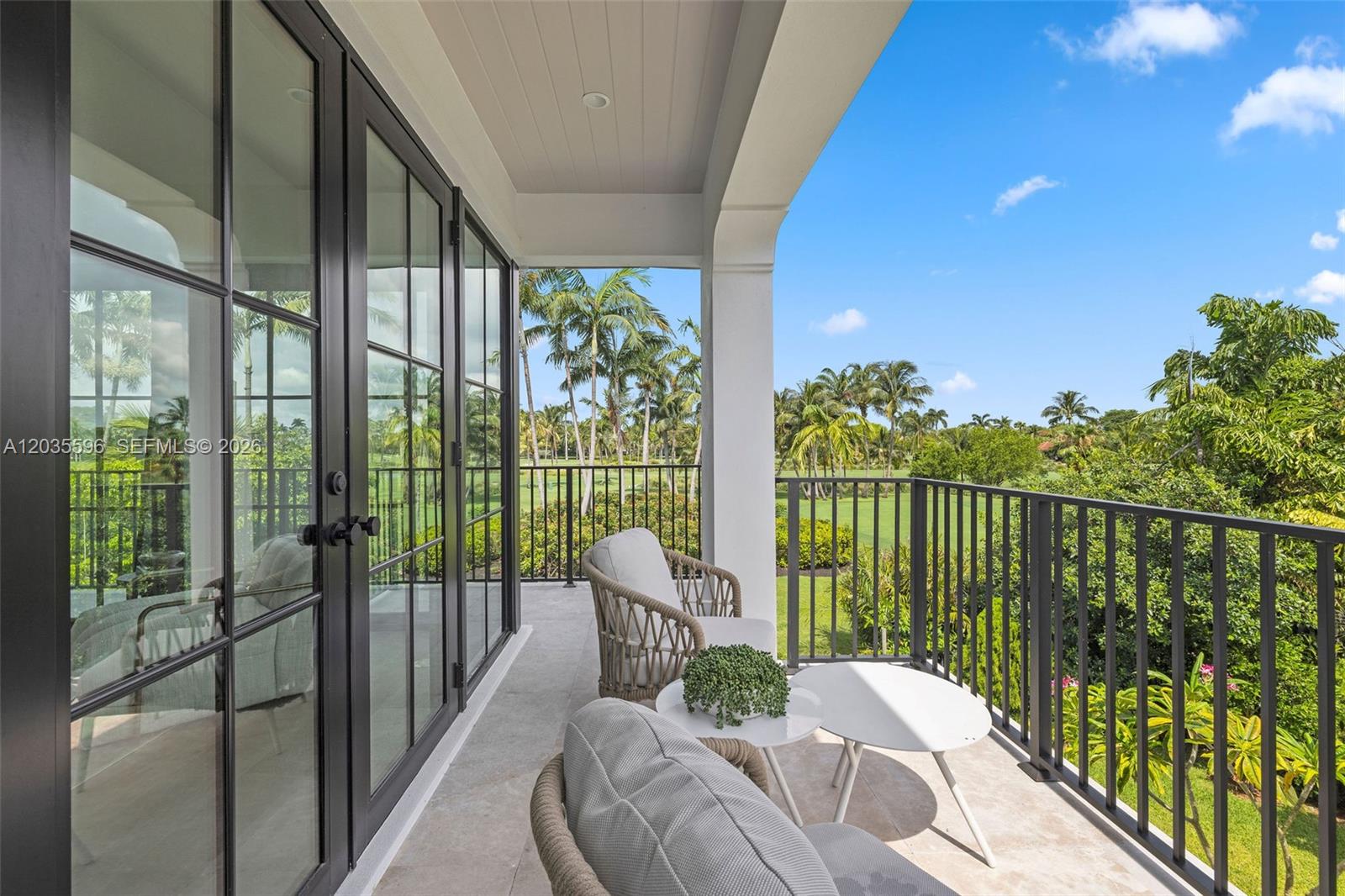 5262 La Gorce Miami Beach, FL 33140
