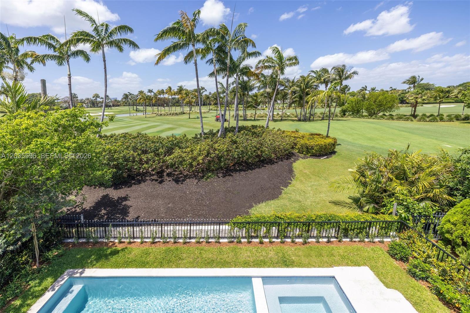 5262 La Gorce Miami Beach, FL 33140