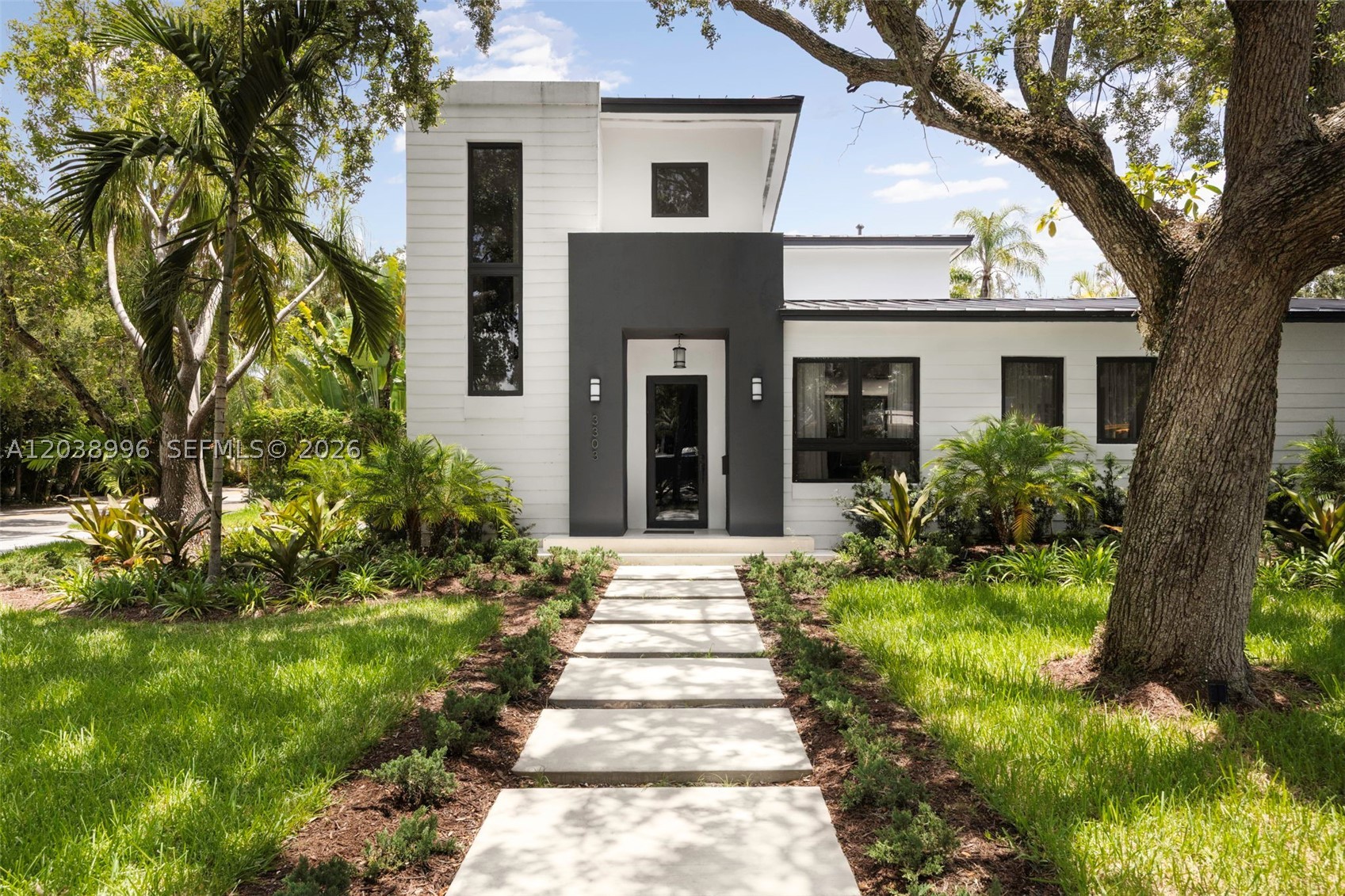 3303 Halissee St Coconut Grove, FL 33133