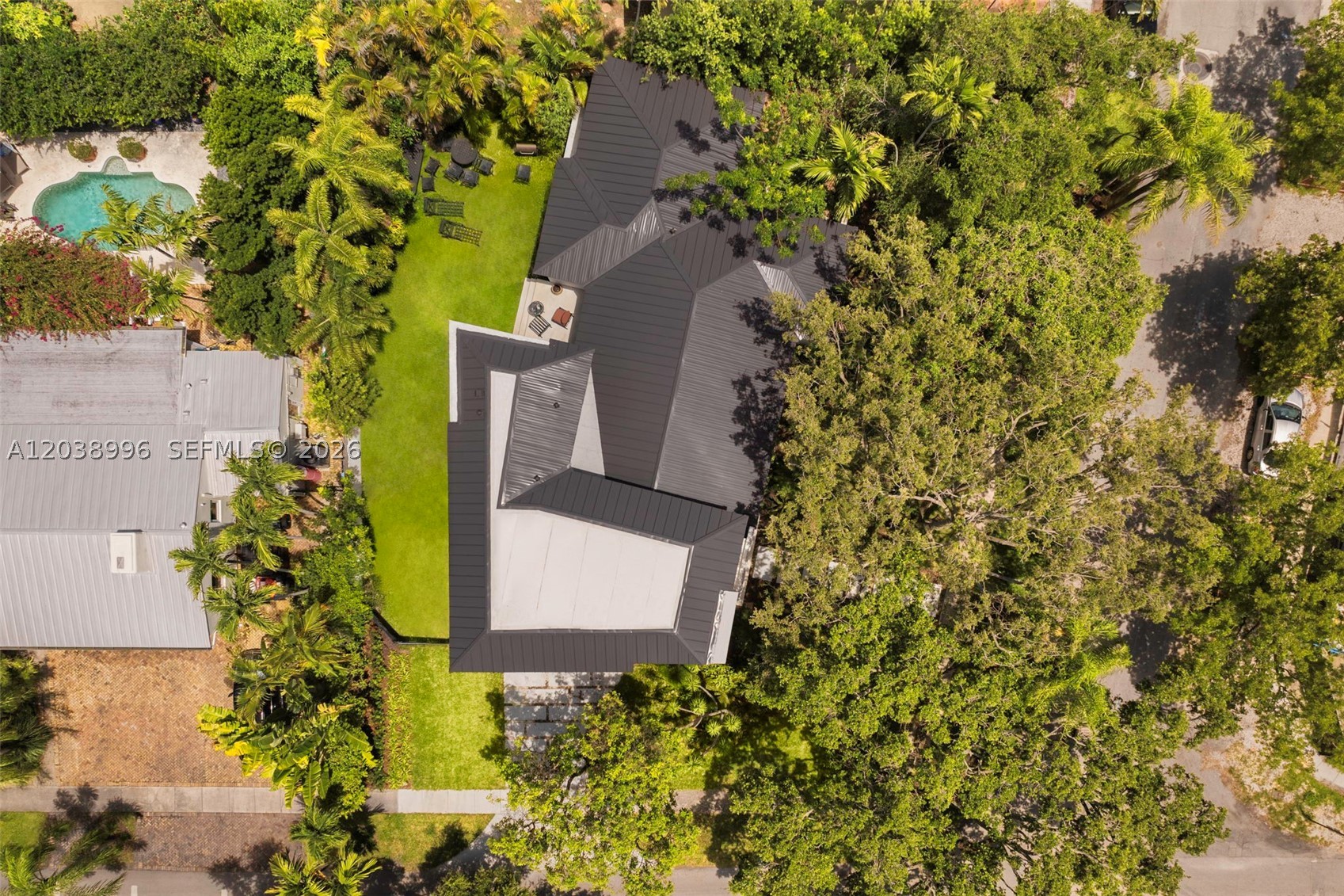3303 Halissee St Coconut Grove, FL 33133