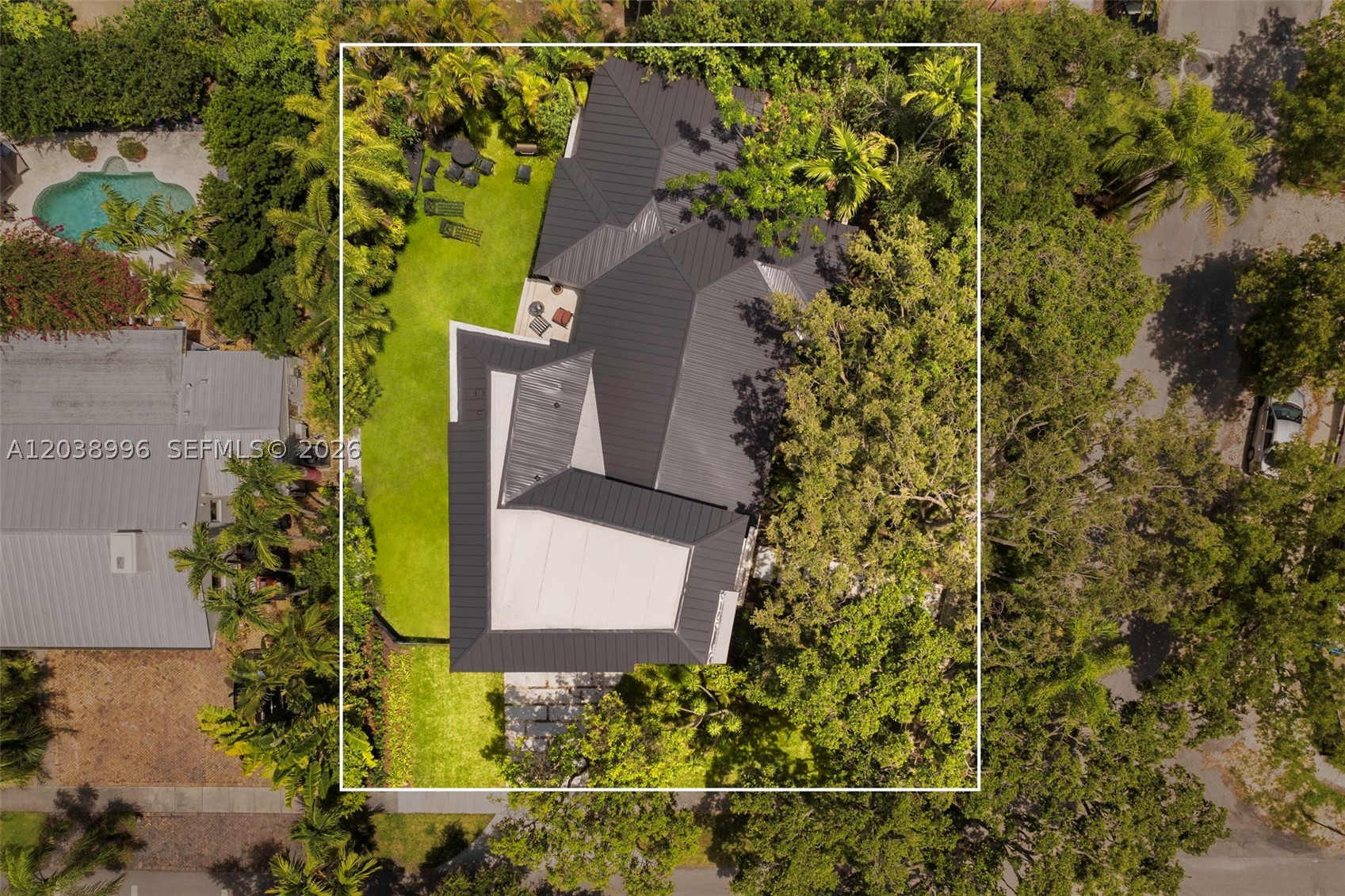 3303 Halissee St Coconut Grove, FL 33133