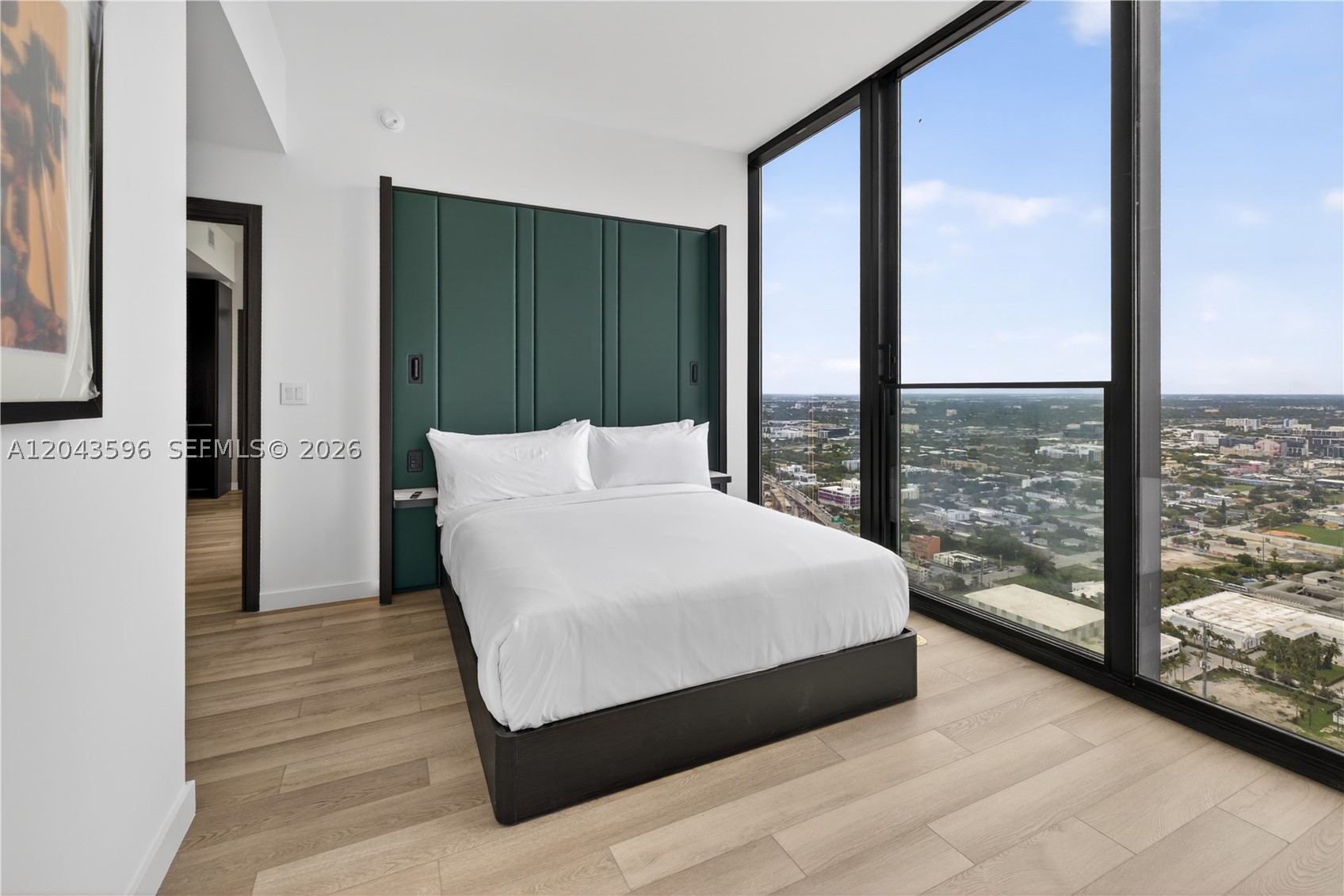 20 NE 11th #4702 Miami, FL 33132
