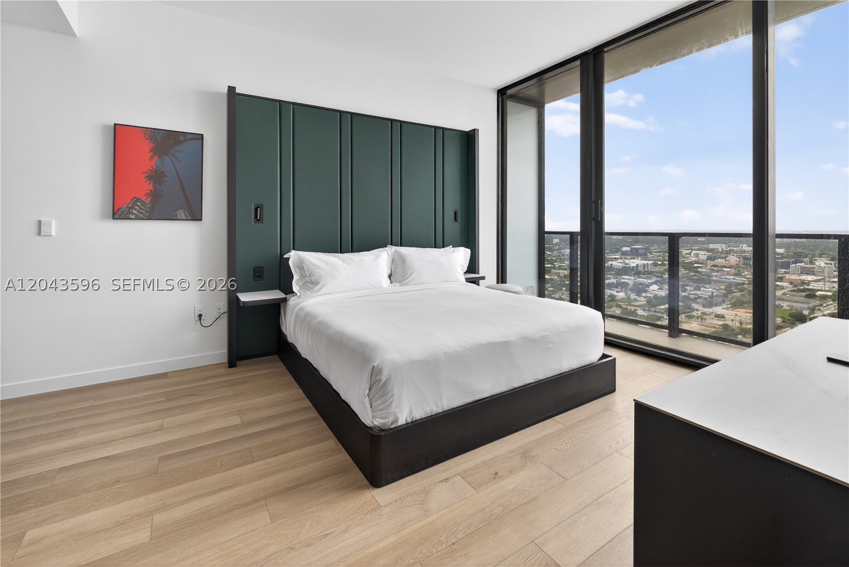 20 NE 11th #4702 Miami, FL 33132