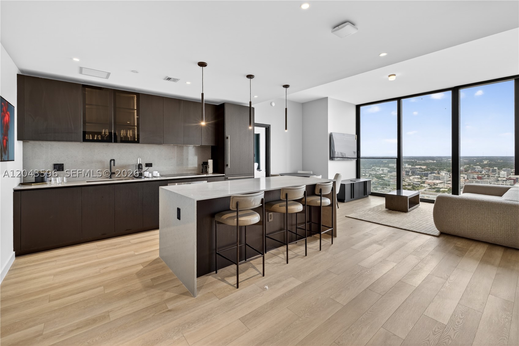 20 NE 11th #4702 Miami, FL 33132