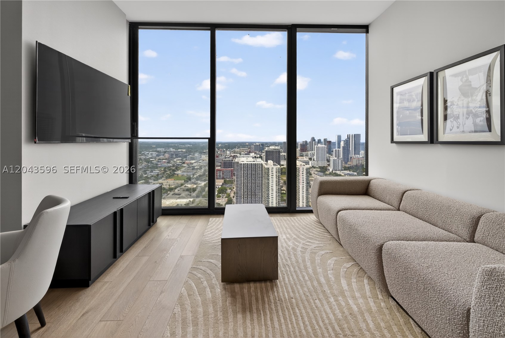 20 NE 11th #4702 Miami, FL 33132