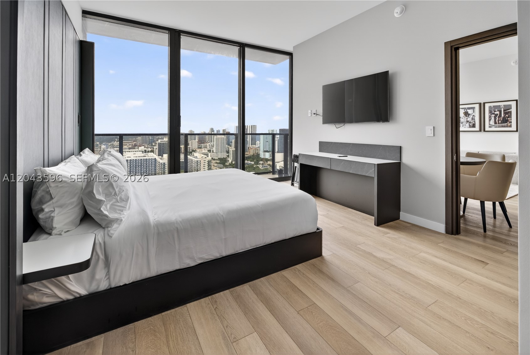 20 NE 11th #4702 Miami, FL 33132