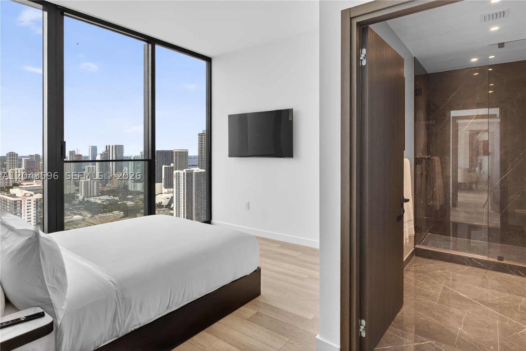 20 NE 11th #4702 Miami, FL 33132