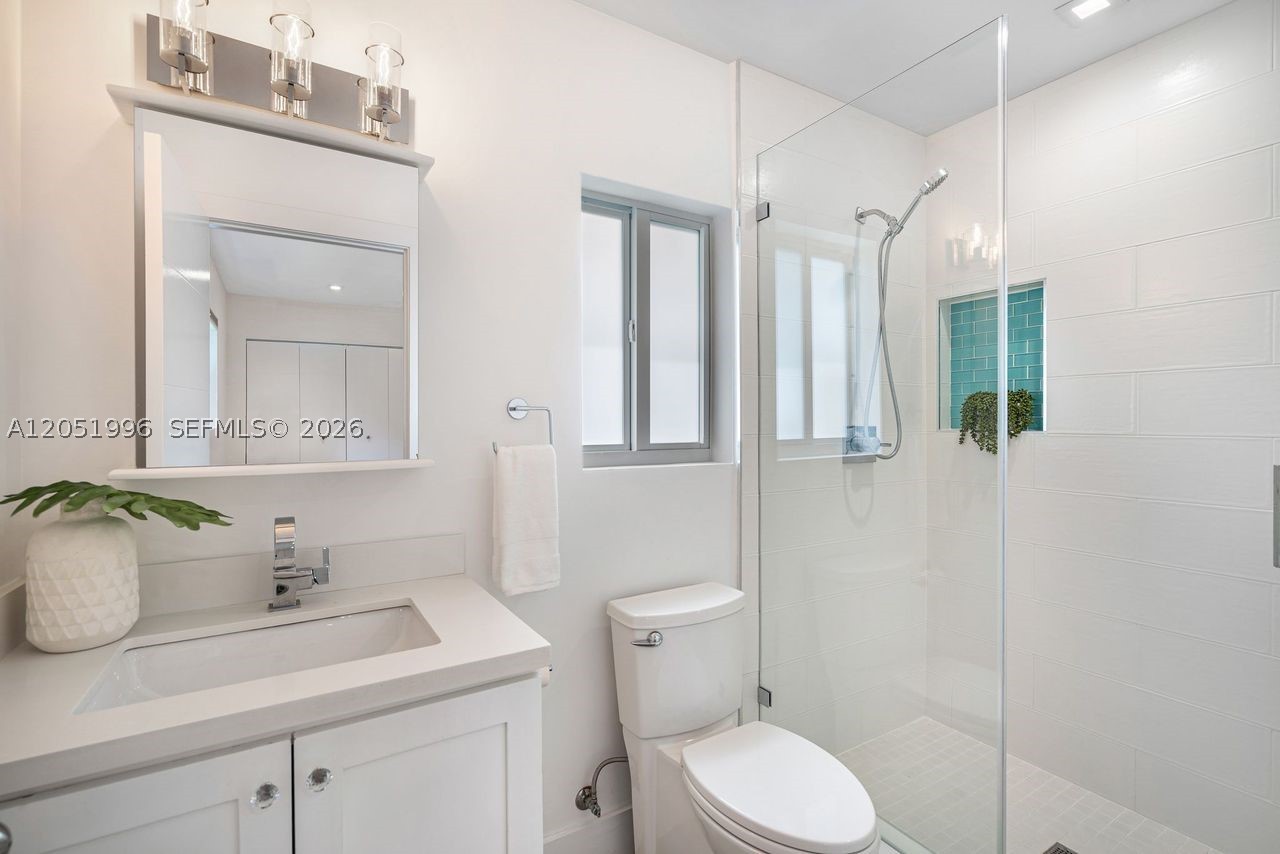 6370 SW 144th St Coral Gables, FL 33158
