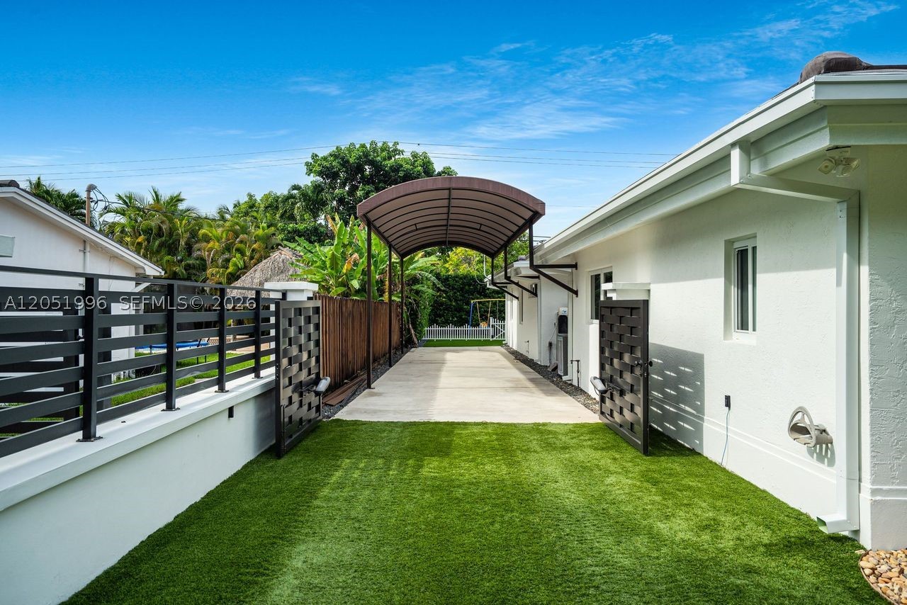 6370 SW 144th St Coral Gables, FL 33158