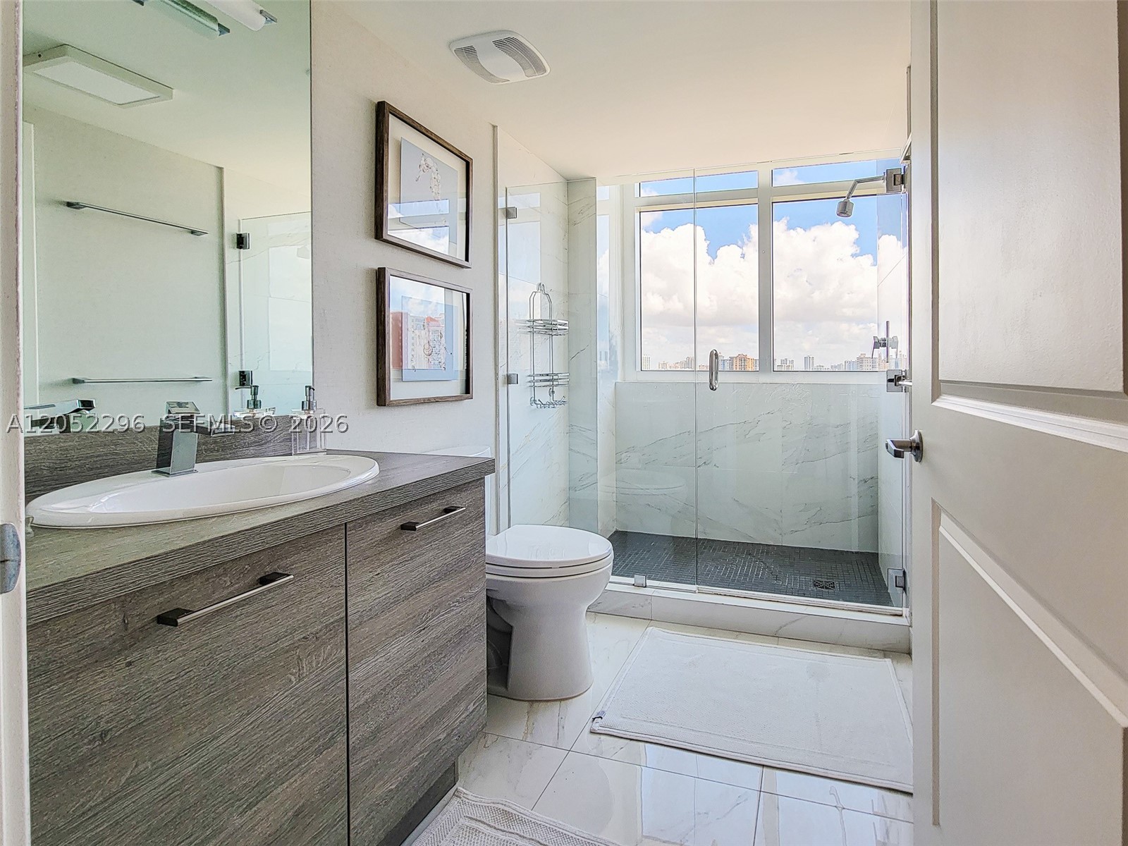image 400 Sunny Isles18