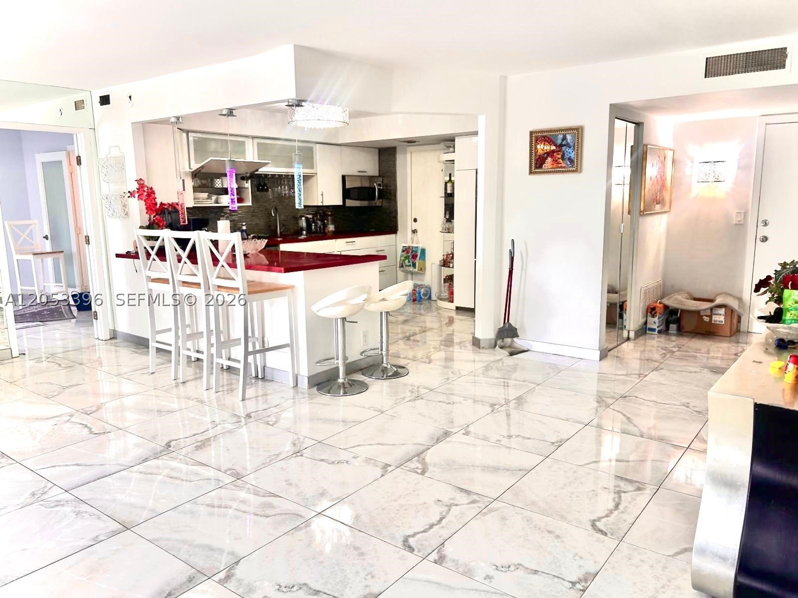 300 Diplomat Pkwy #301