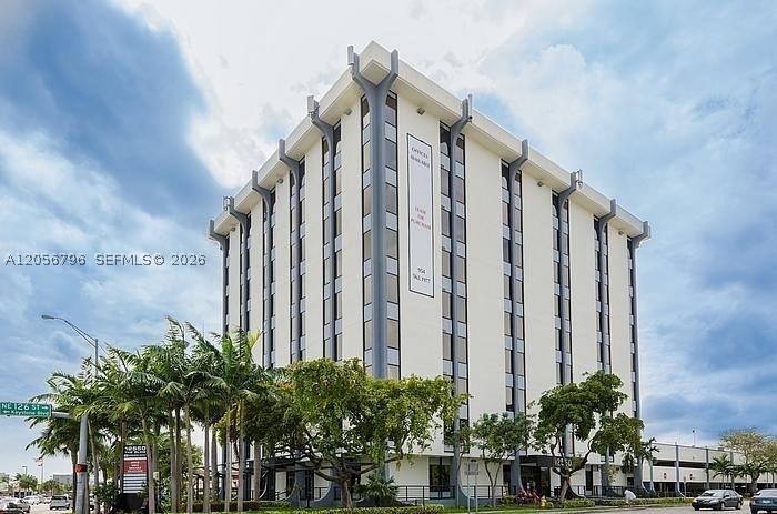 12550 Biscayne Blvd #403
