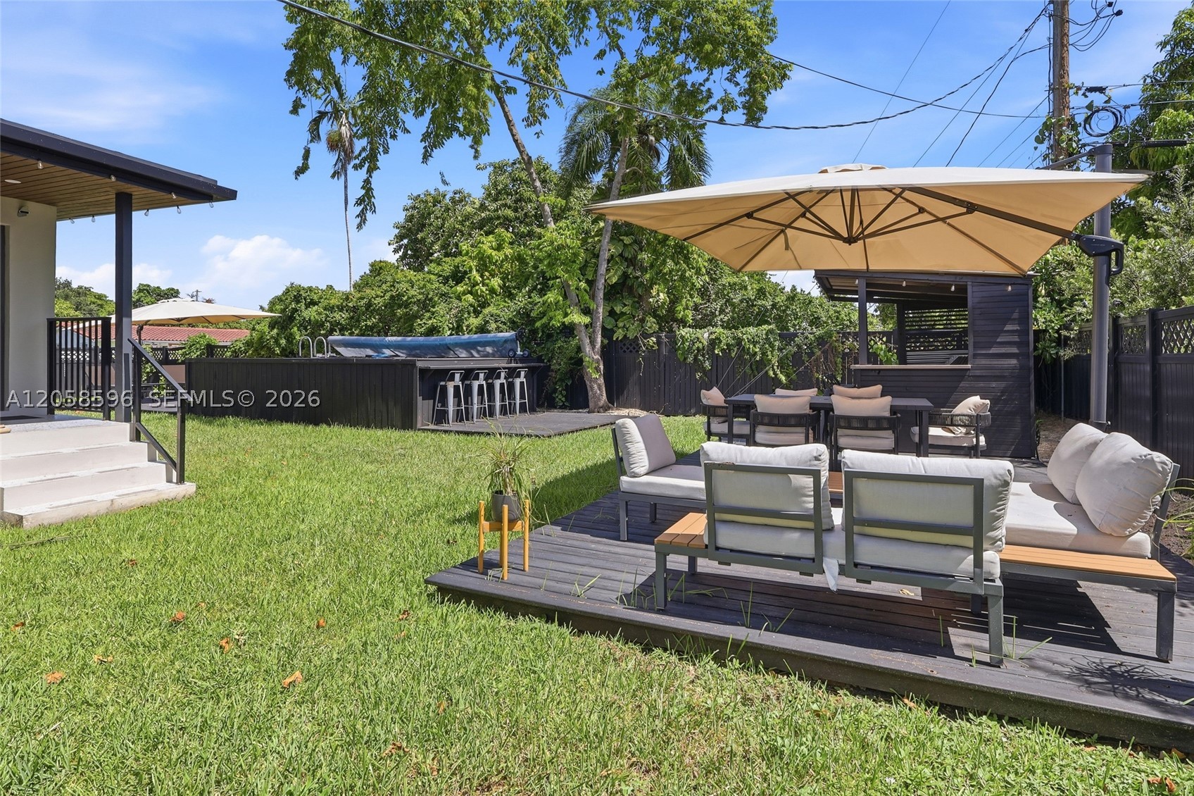 6321 SW 21st St Miami, FL 33155