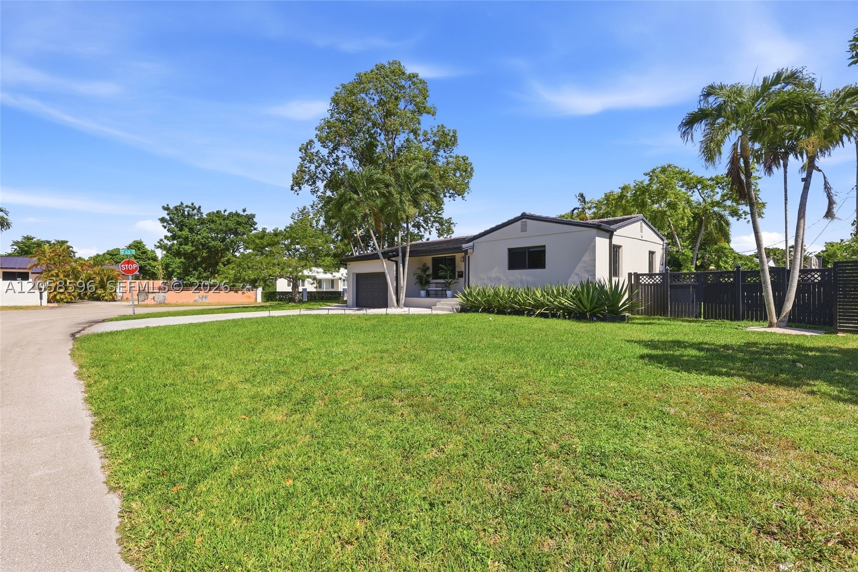 6321 SW 21st St Miami, FL 33155
