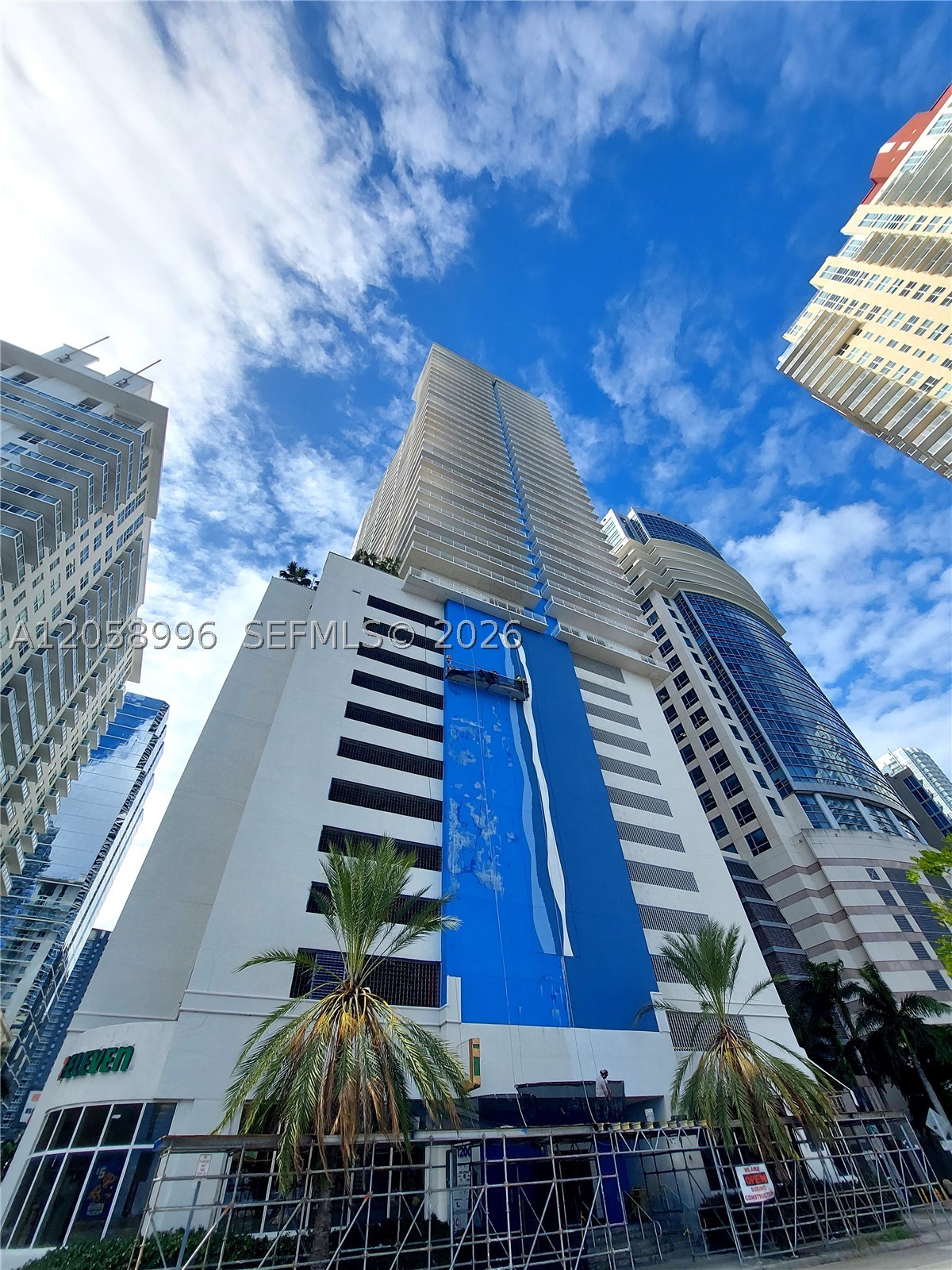 1200 Brickell Bay Dr #3708